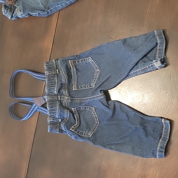 Matching Set of 2 Jeans with Suspenders - Picture 4 of 10